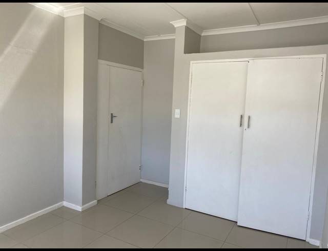 2 bed property to rent in LANGERUG